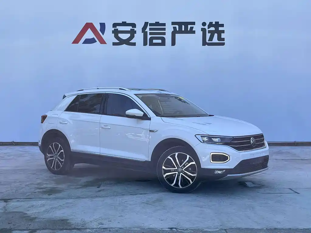 Volkswagen T-Roc 2022 — фото 1