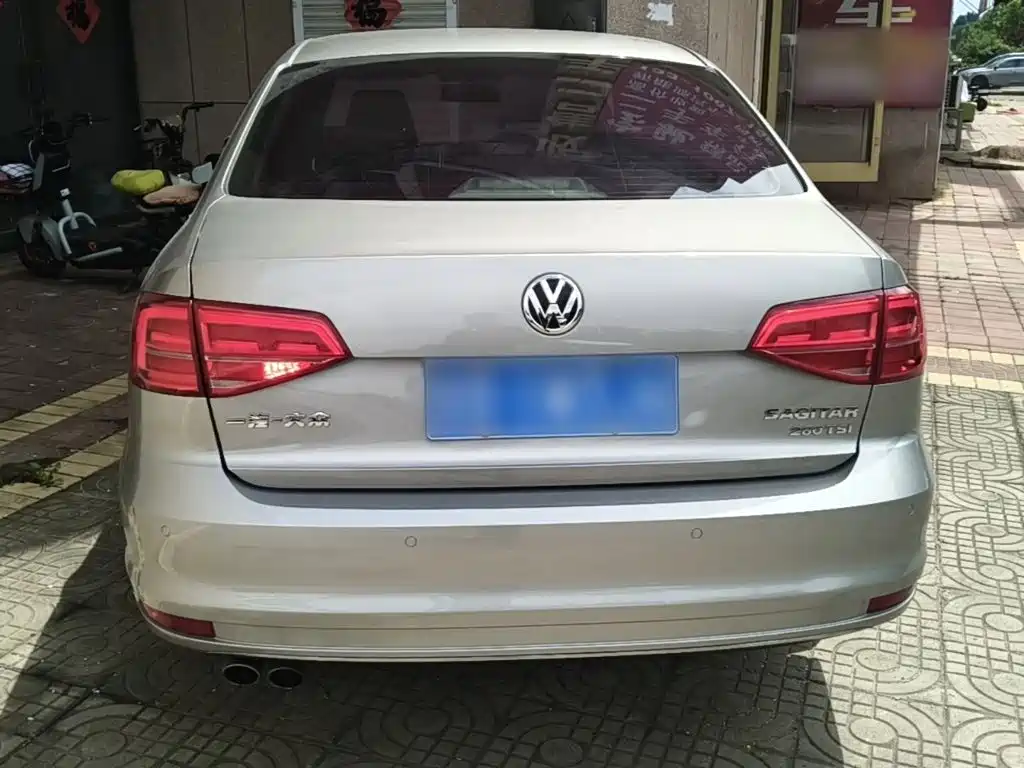 Volkswagen Sagitar 2018