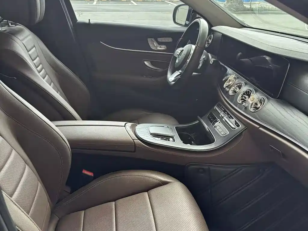 Mercedes-Benz E-Class 2020 — фото 2