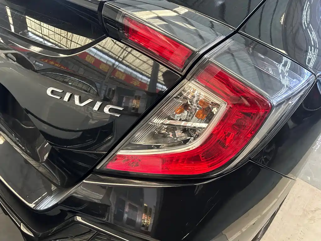 Honda Civic 2021 — фото 12