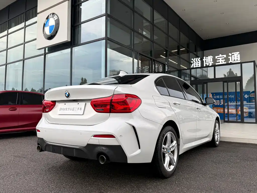 BMW 1 Series 2021 — фото 13