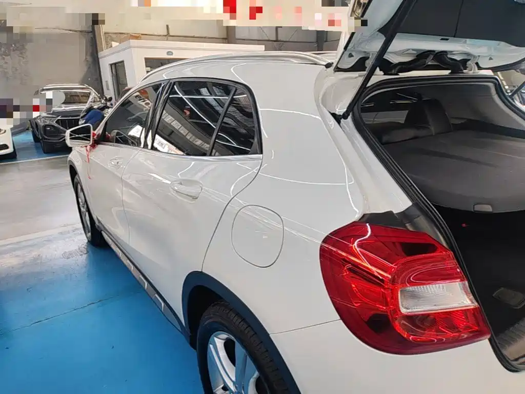 Mercedes-Benz GLA 2016