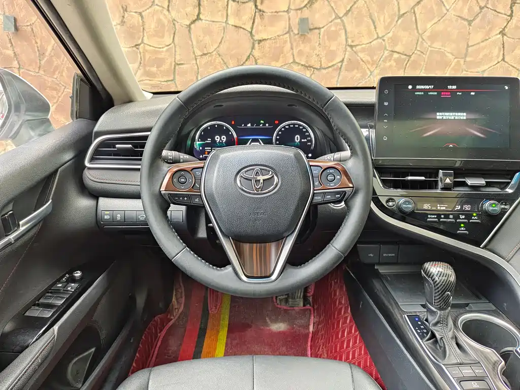 Toyota Camry 2021 — фото 12
