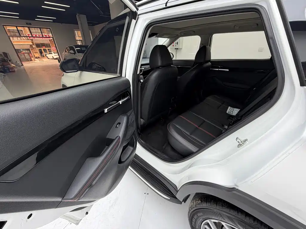 Kia KX3 2022 — фото 17