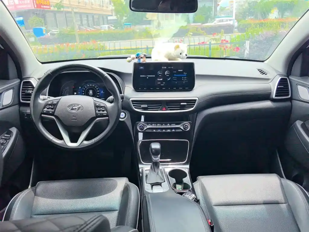 Hyundai Tucson 2020 — фото 10