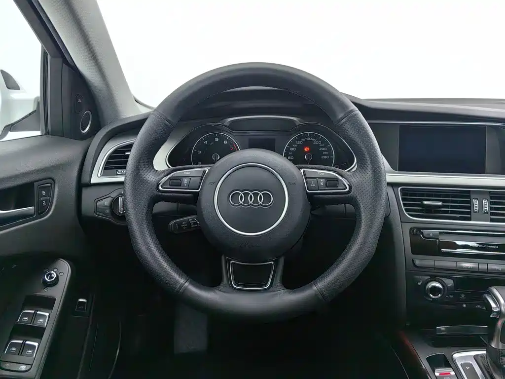 Audi A4L 2013 — фото 11
