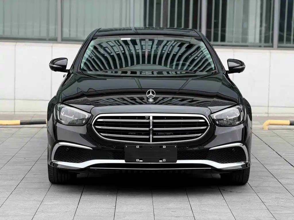 Mercedes-Benz E-Class 2023 — фото 2