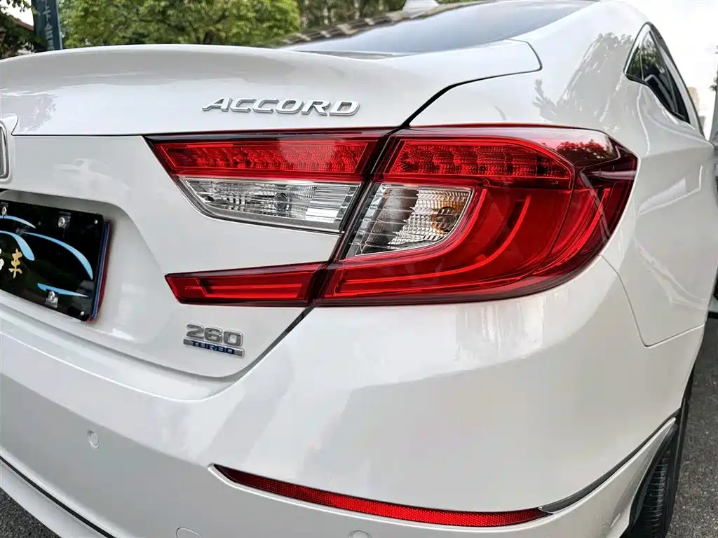Honda Accord 2020 — фото 16