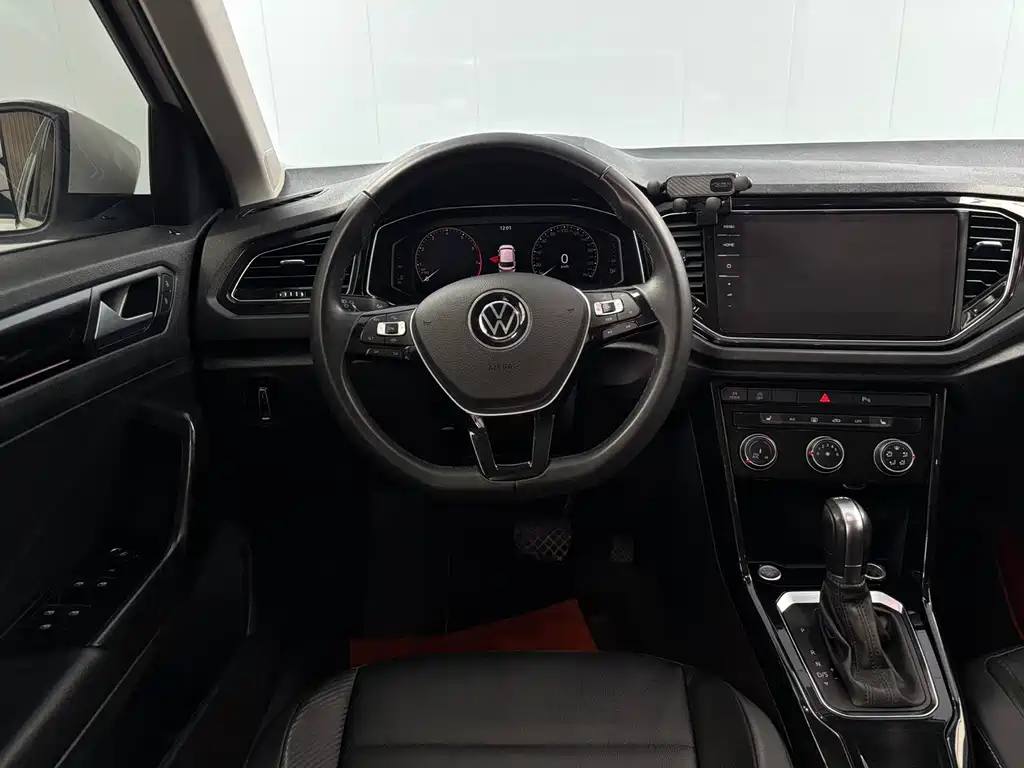 Volkswagen T-Roc 2023