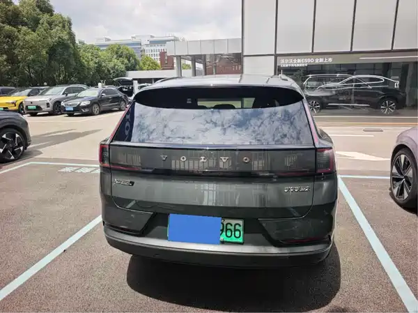 Volvo XC70 Plug-In Hybrid 2025