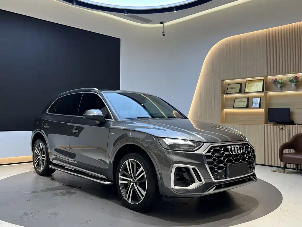 Audi Q5L 2022 — фото 2