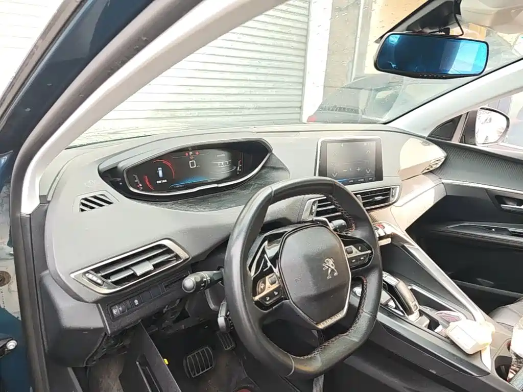Peugeot 5008 2018 — фото 10
