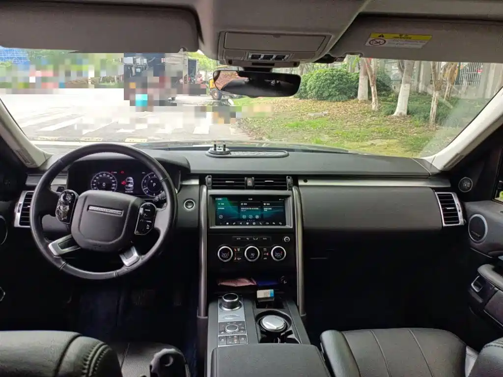 Land Rover Discovery 2020 — фото 13