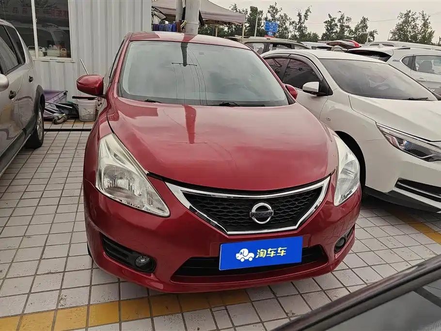 Nissan Tiida 2015 — фото 2