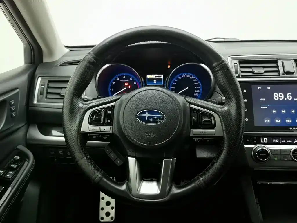 Subaru Outback 2016 — фото 11