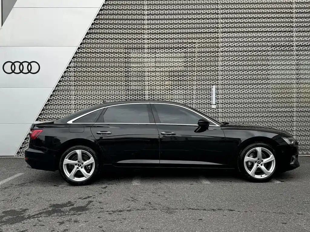 Audi A6L 2023 — фото 3