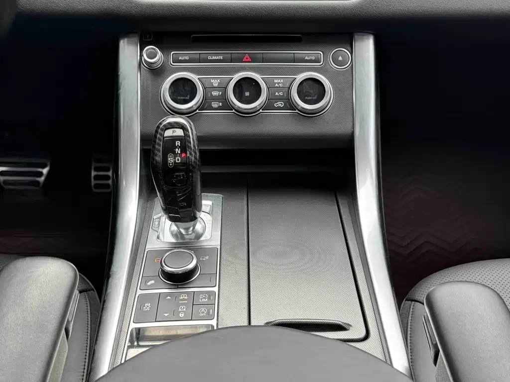Land Rover Sport 2018 — фото 11