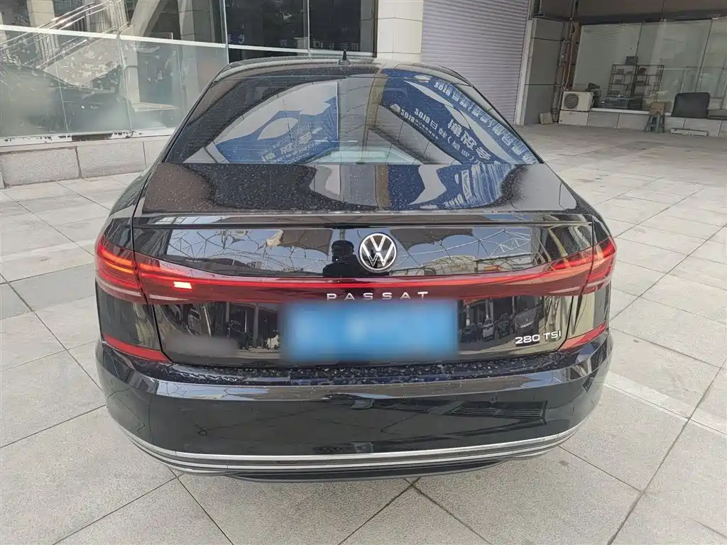 Volkswagen Passat 2023 — фото 4