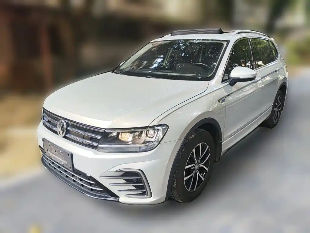 Volkswagen Tiguan L Plug-In Hybrid 2020 — фото 2