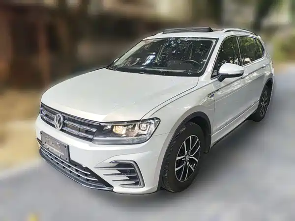Volkswagen Tiguan L Plug-In Hybrid 2020