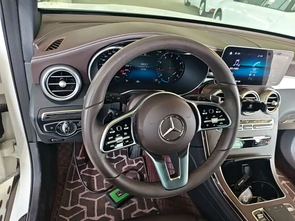 Mercedes-Benz GLC 2022 — фото 11