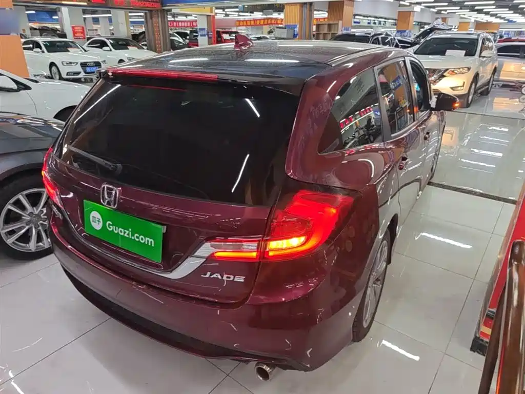Honda Jade 2017 — фото 7