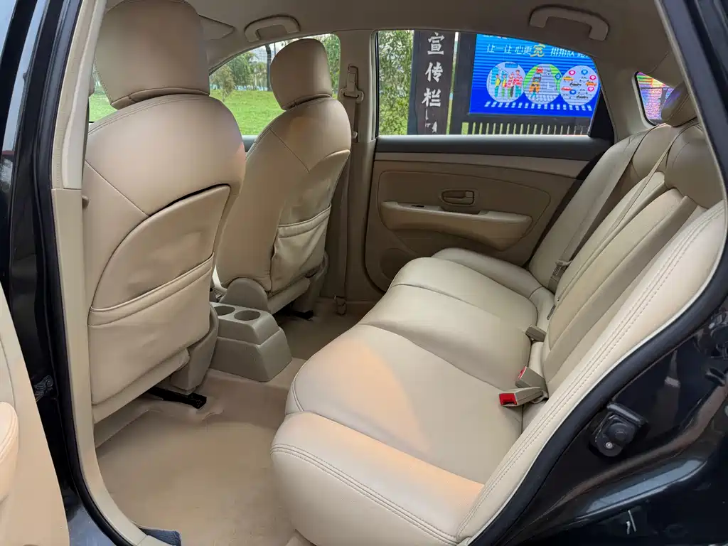 Nissan Sylphy 2017 — фото 10