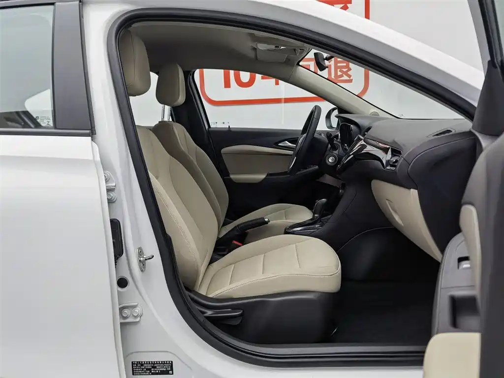 Buick Excelle 2019 — фото 23