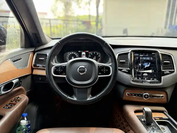 Volvo XC90 2021