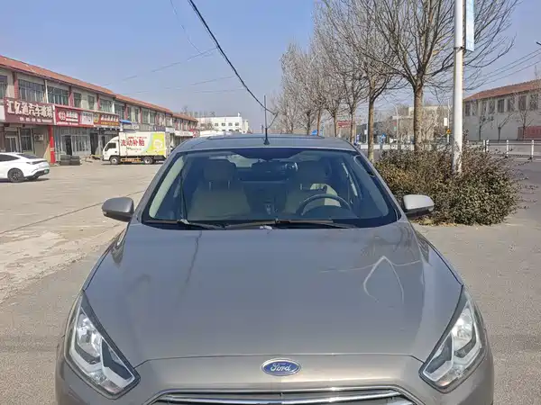 Ford Escort 2015