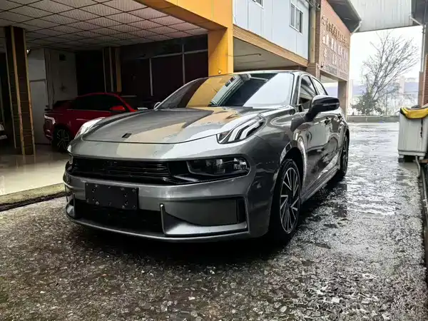 Lynk & Co 03 2022