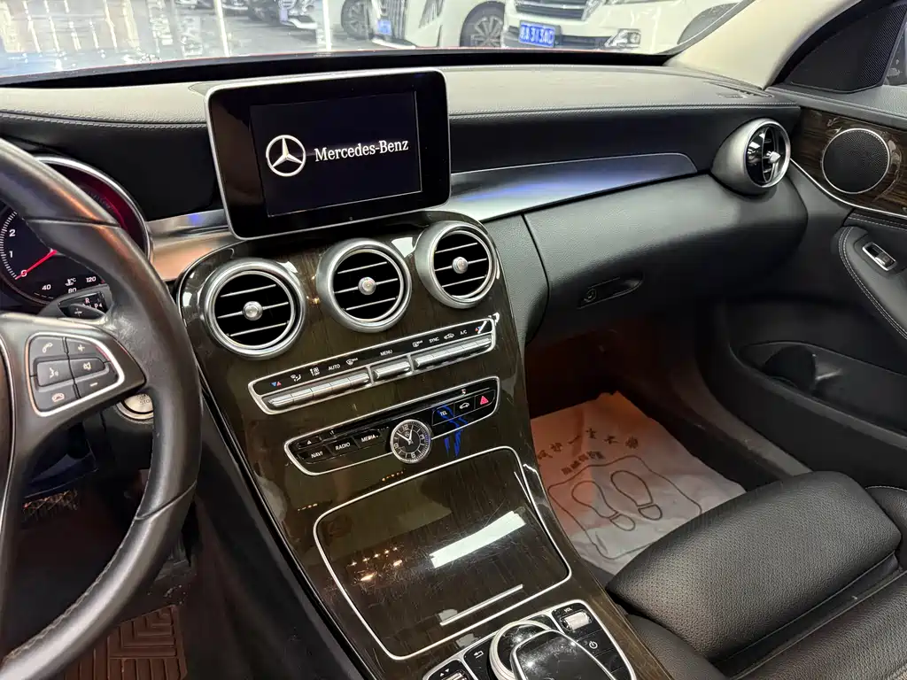 Mercedes-Benz C-Class 2018 — фото 13