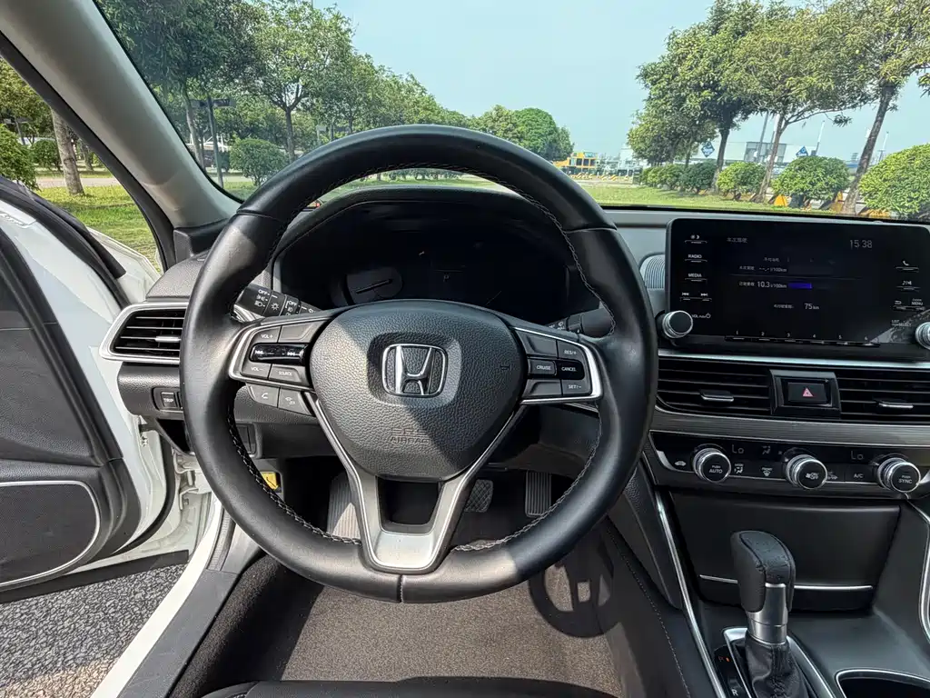 Honda Accord 2021 — фото 10