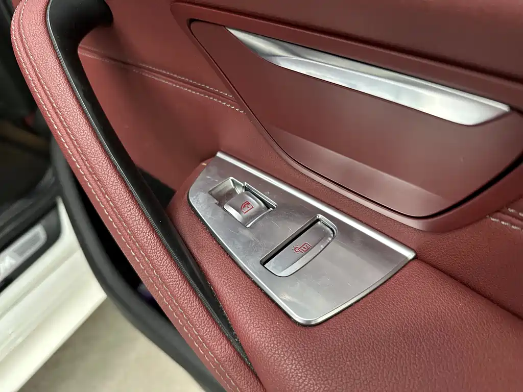 BMW 5 Series 2022 — фото 18
