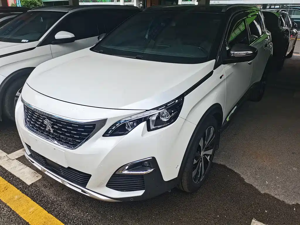 Peugeot 5008 2017 — фото 1