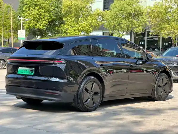 Li Auto i6 2025
