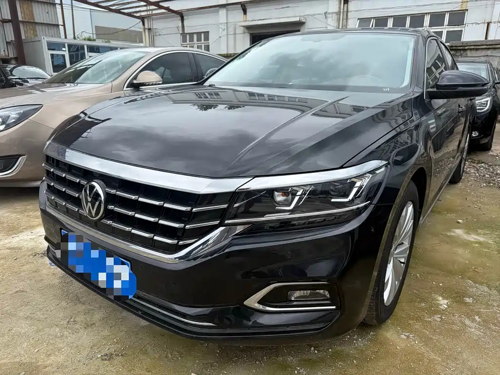 Volkswagen Passat 2019 — фото 1