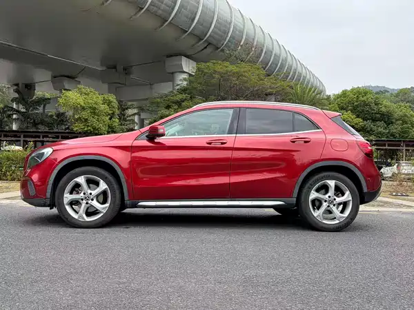 Mercedes-Benz GLA 2017