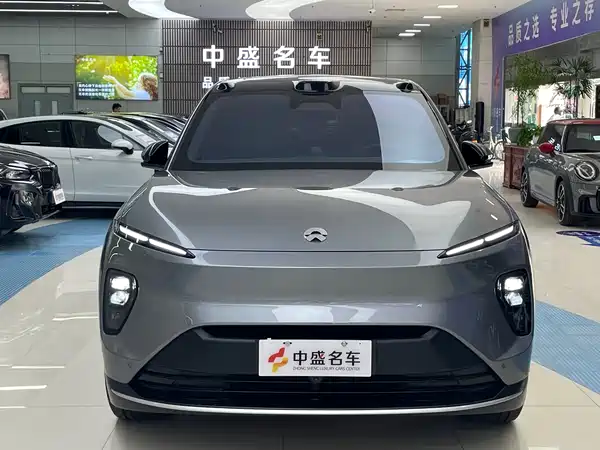 NIO ES8 2025