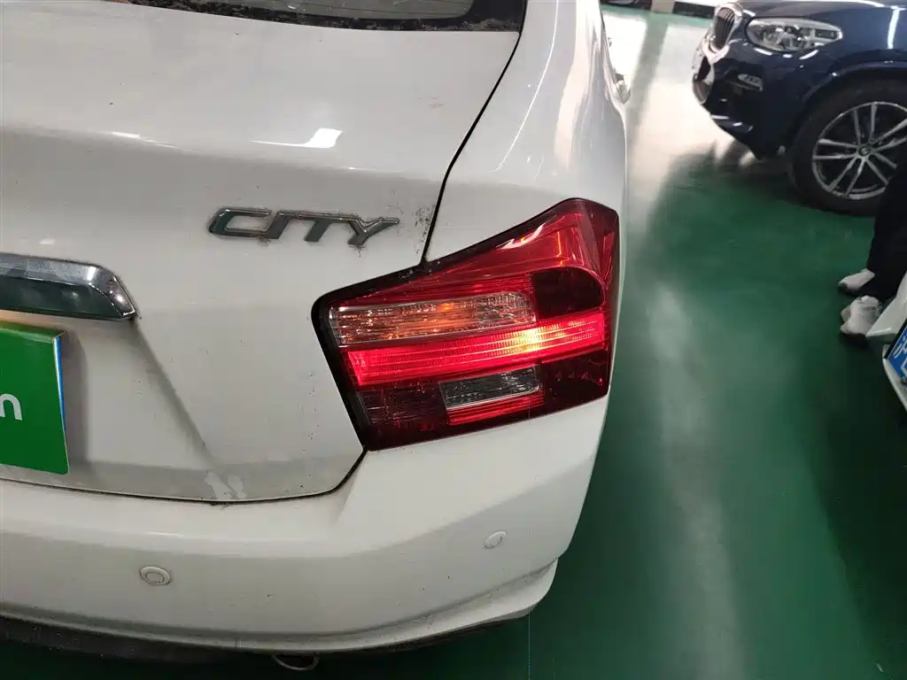 Honda City Classic 2015 — фото 24