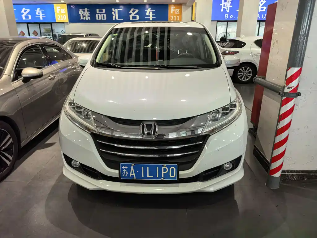 Honda Odyssey 2016 — фото 2