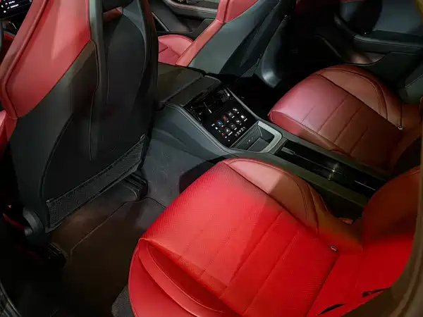 Porsche Panamera 2024
