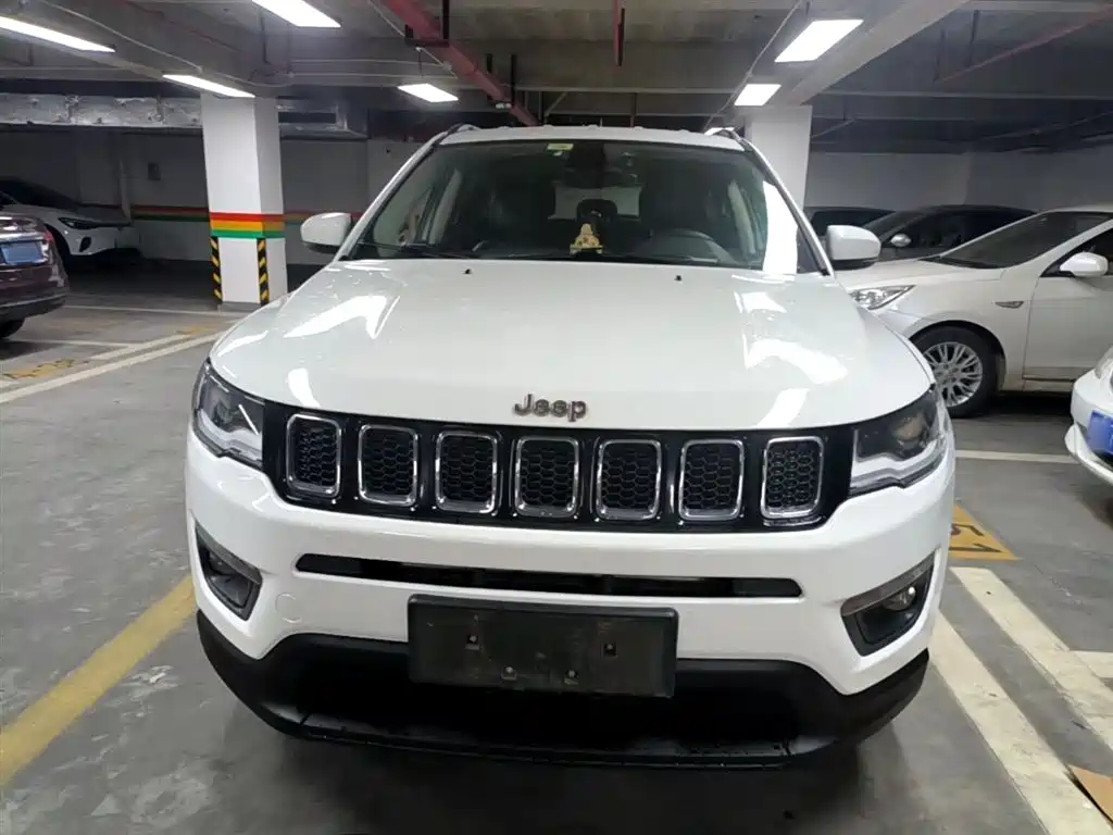 Jeep Compass 2017 — фото 3