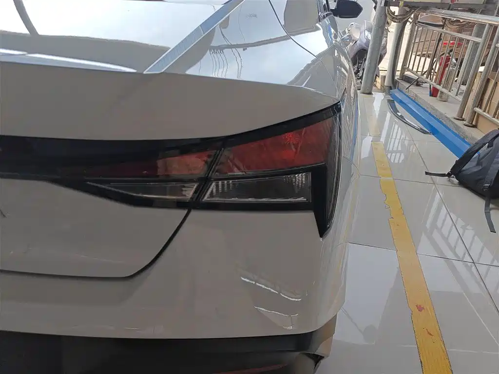 Hyundai Elantra 2025 — фото 24