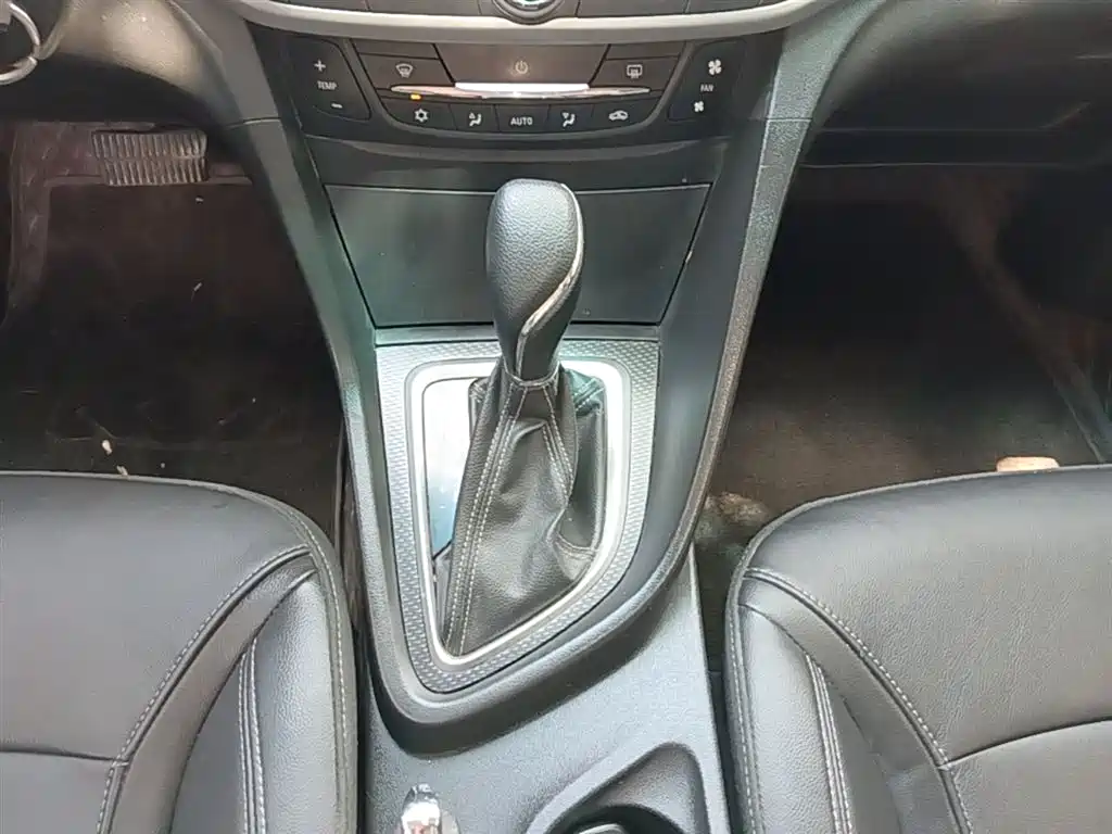 Buick Excelle 2020 — фото 14