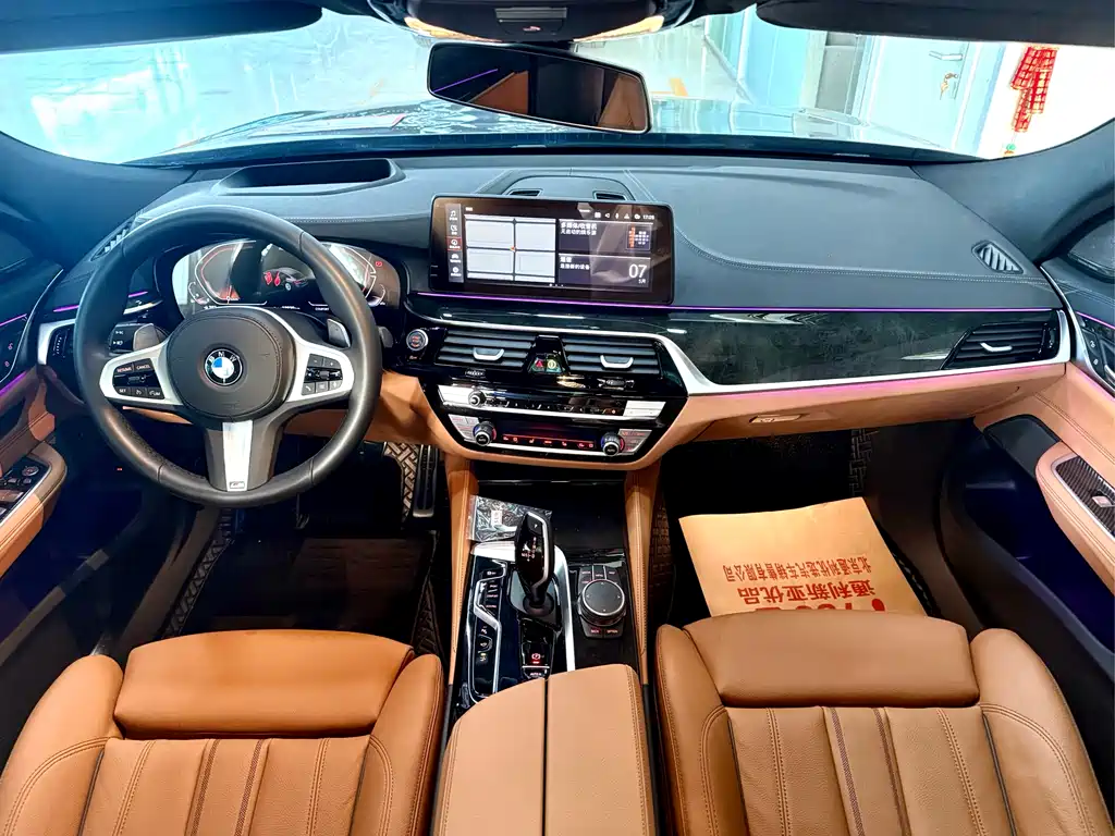 BMW 6 Series GT 2024 — фото 11