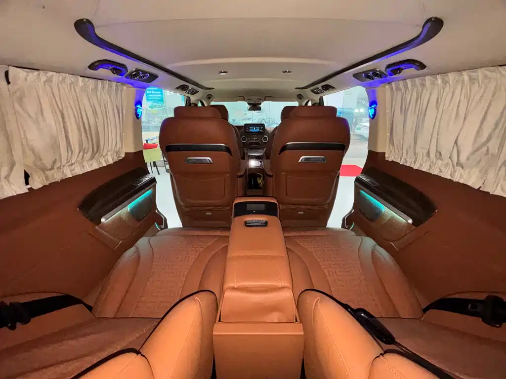 Mercedes-Benz Vito 2022 — фото 24