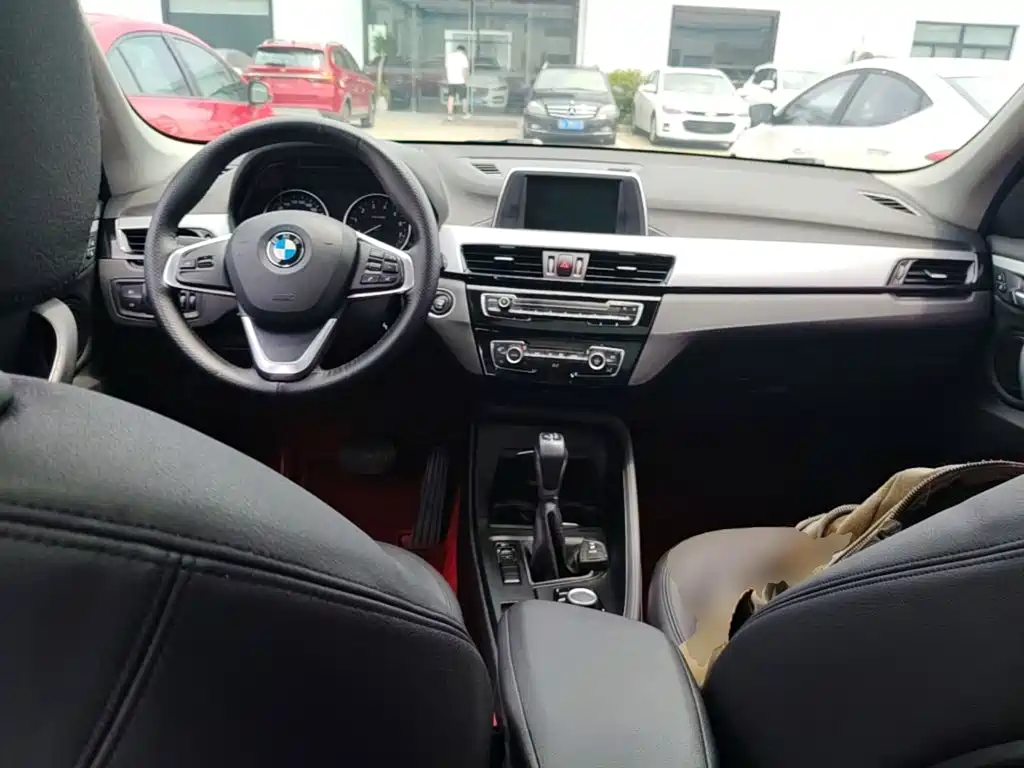 BMW X1 2017 — фото 10