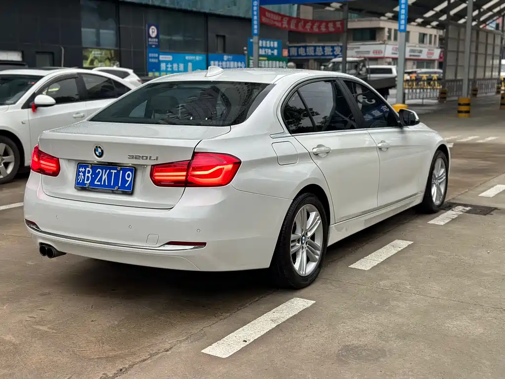 BMW 3 Series 2017