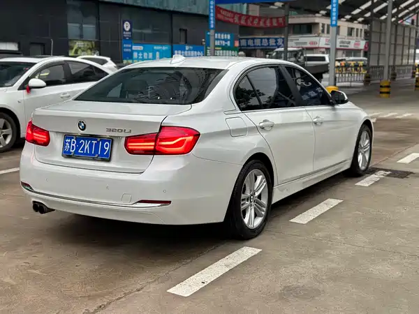 BMW 3 Series 2017